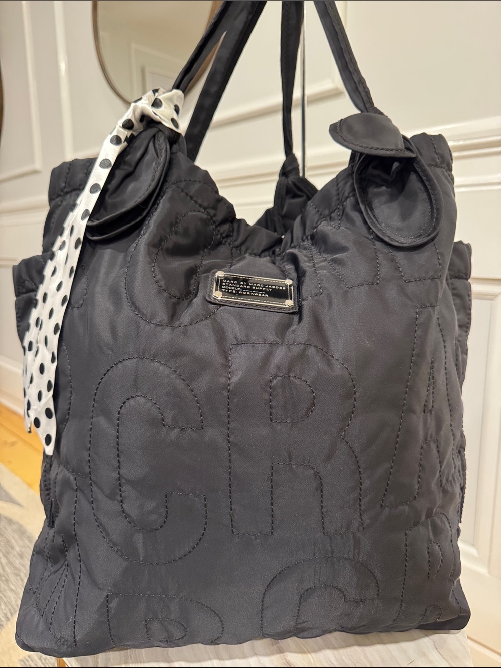 Marc Jacobs Bag Oversized Pretty Nylon Tate Embroidered Logo Black Quilted Tote - Picture 5 of 17